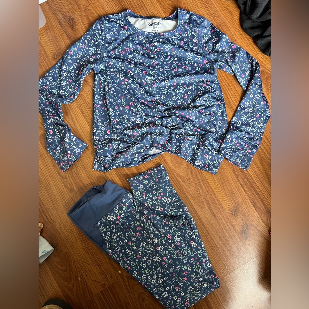 Carter’s Legging and Top Set